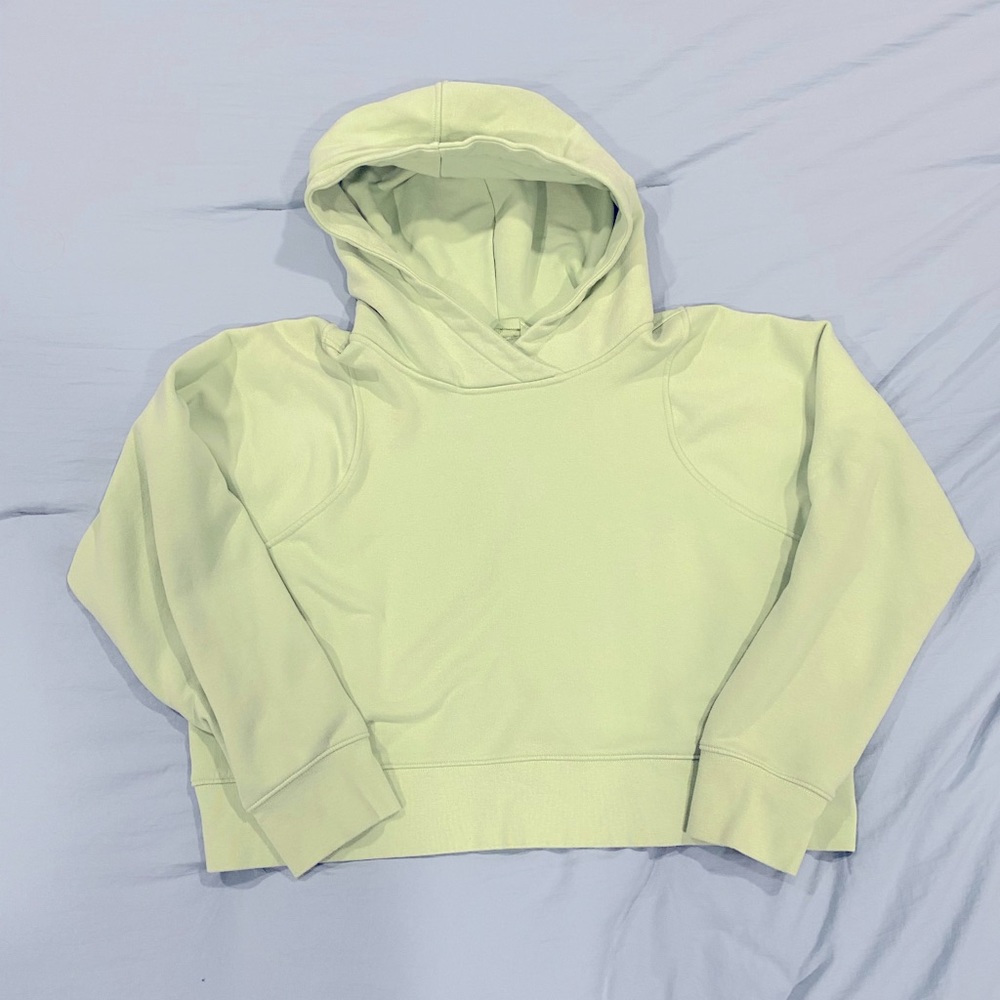 NWOT Lululemon Loungeful Cropped Hoodie